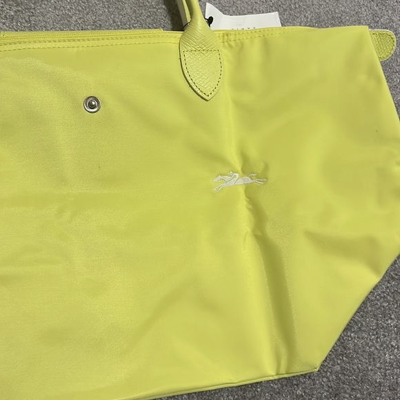 Longchamp Medium Top Handle - Picture 9 of 16